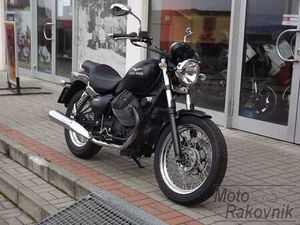 MOTO GUZZI NEVADA 750