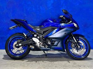 YAMAHA YZF R-3 321/ABS