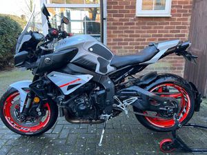 YAMAHA MT-10 1000 HYPER-NAKED PETROL MANUAL EURO 4 (160 PS) 998 CC