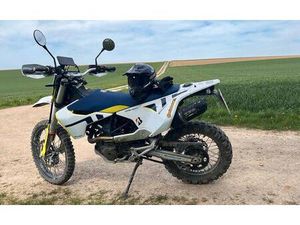 HUSQVARNA 701 ENDURO MIT ZUBEHÖR