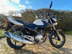 YAMAHA YBR 125 NAKED PETROL MANUAL (11 PS) 124 CC
