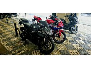 SUZUKI GSX-R 600 – 2009 VIALONGA