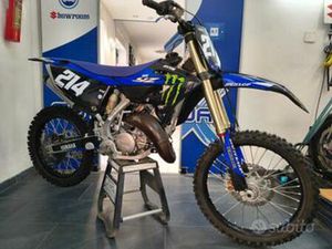 YAMAHA YZ 125 CROSS