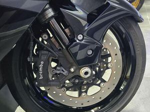 SUZUKI GSX1300 HAYABUSA