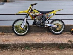 SUZUKI RM