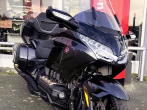 HONDA GOLDWING 1800 TOURING DCT
