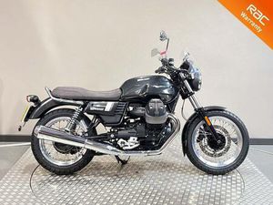 MOTO GUZZI V7 III SPECIAL - 2020 - 3050 MILES