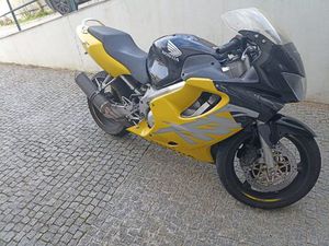 VENDO CBR 600 F4 PAREDES