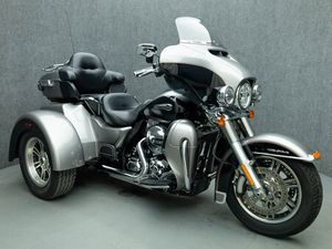 2016 HARLEY DAVIDSON FLHTCUTG TRI GLIDE ULTRA CLASSIC TRIKE W/ABS