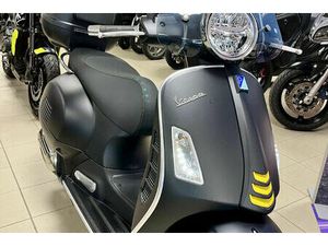 VESPA GTS SUPER 125 2021