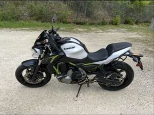 KAWASAKI Z650, 2018, COMME NEUVE! BRIDÉE 35 KW A2 / 32'000KM