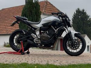 YAMAHA MT-07 (35KW)