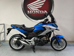 GEBRAUCHTFAHRZEUG HONDA NC750X DCT *SUPER ZUSTAND*