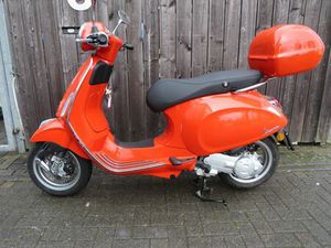 VESPA PRIMAVERA 50, TOP-CASE, 15KM
