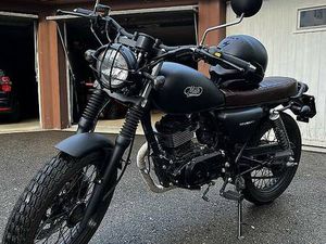 MOTORRAD MASH 125 NEW SEVENTY INKL. HELM CANTON SAINT-GALL -