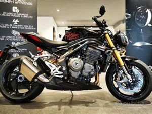 TRIUMPH SPEED TRIPLE 1200 RS