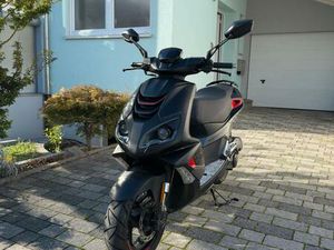 PEUGEOT SPEEDFIGHT 4 2-TAKT – BAUJAHR 2015, TOP ZUSTAND