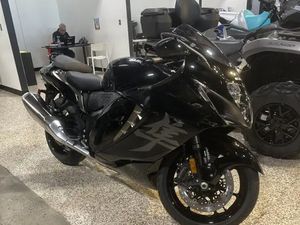 2025 SUZUKI HAYABUSA 1300R GLASS SPARKLE BLACK / METALLIC MAT TI