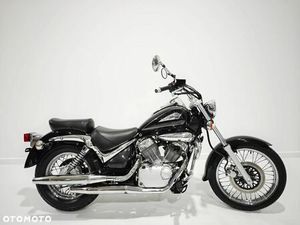 SUZUKI INTRUDER