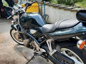 ② SUZUKI BANDIT GSF 400