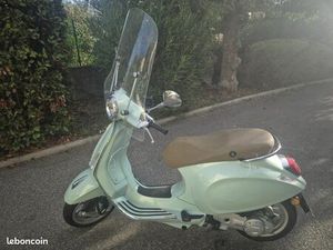 VESPA PRIMAVERA 50 4T – 2020 – TRÈS BON ÉTAT