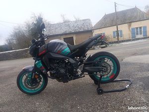 YAMAHA MT09