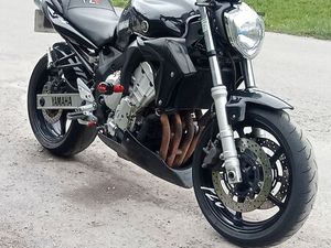 YAMAHA FZ6 S2