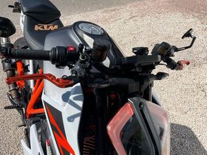 KTM SUPERDUKE 1290 R V2