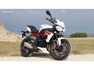 TRIUMPH STREET TRIPLE 675 R ABS