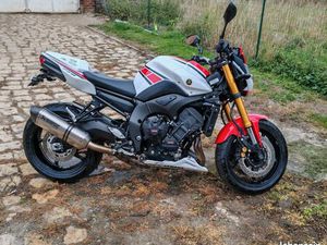 YAMAHA FZ8 50TH GP
