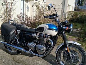 TRIUMPH BONNEVILLE T 120