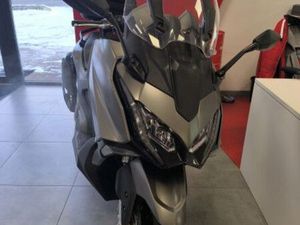 KYMCO AK PREMIUM 550 CM3