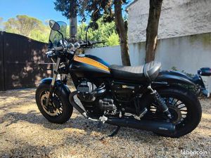 MOTO GUZZI V9 BOBBER