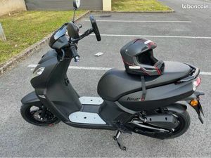 KISBEE 50 BLACK ÉDITION