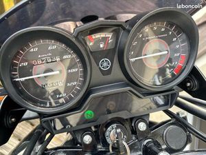 VENDS MOTO YAMAHA 125 YBR