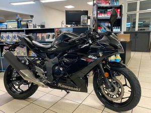 KAWASAKI NINJA 125 SPORT ABS 2026 - 500,00 EURO BONUS*