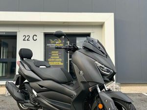 YAMAHA X-MAX 125