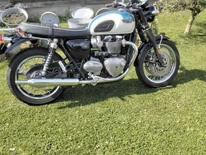 MOTO TRIUMPH BONNEVILLE 1200