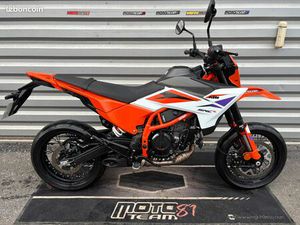 KTM 390 SMC R 2025