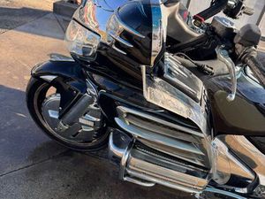 GOLDWING 2006 NOIRE CT OK