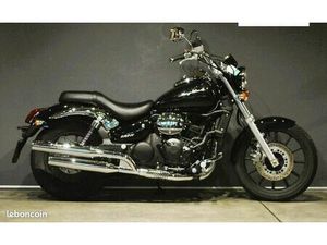 SUPERBE DAYSTAR CUSTOM CRUISER 250 CC - FREINAGE ABS - ETAT NEUVE - PRIX A DEBATTRE