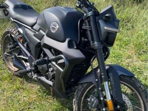 MOTO ZONTES SCRAMBLER X 125 CC