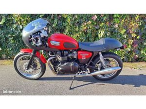 TRIUMPH THRUXTON