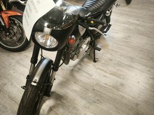 MASCH 250 CM³ CAFÉ RACER – 8 900 KM – 2 200