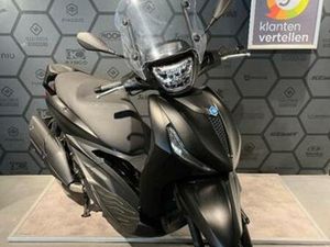 PIAGGIO BEVERLY 400CC 2024 BTW MOTOR VAN DE 1E EIGENAAR — MOTOREN | PIAGGIO — MARKTPLAATS