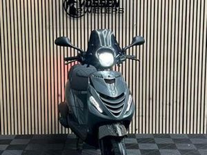 PIAGGIO ZIP SP | FULL EXCLUSIVE | CARBON | 50KM | LED — SCOOTERS | PIAGGIO — MARKTPLAATS