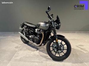 TRIUMPH SPEED TWIN 900