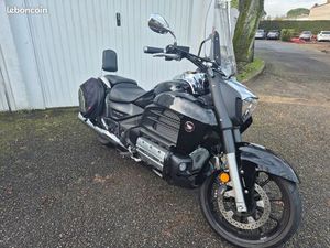 MOTO HONDA F6C 1800 2015