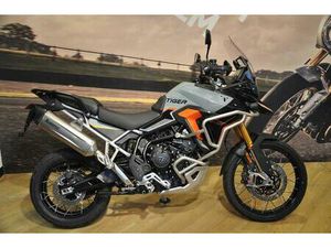 TRIUMPH TIGER 900 DESERT EDITION