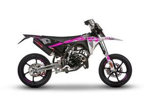 FANTIC XM 50 MOTARD E5+ PERFORMANCE VERS MGL + HELM